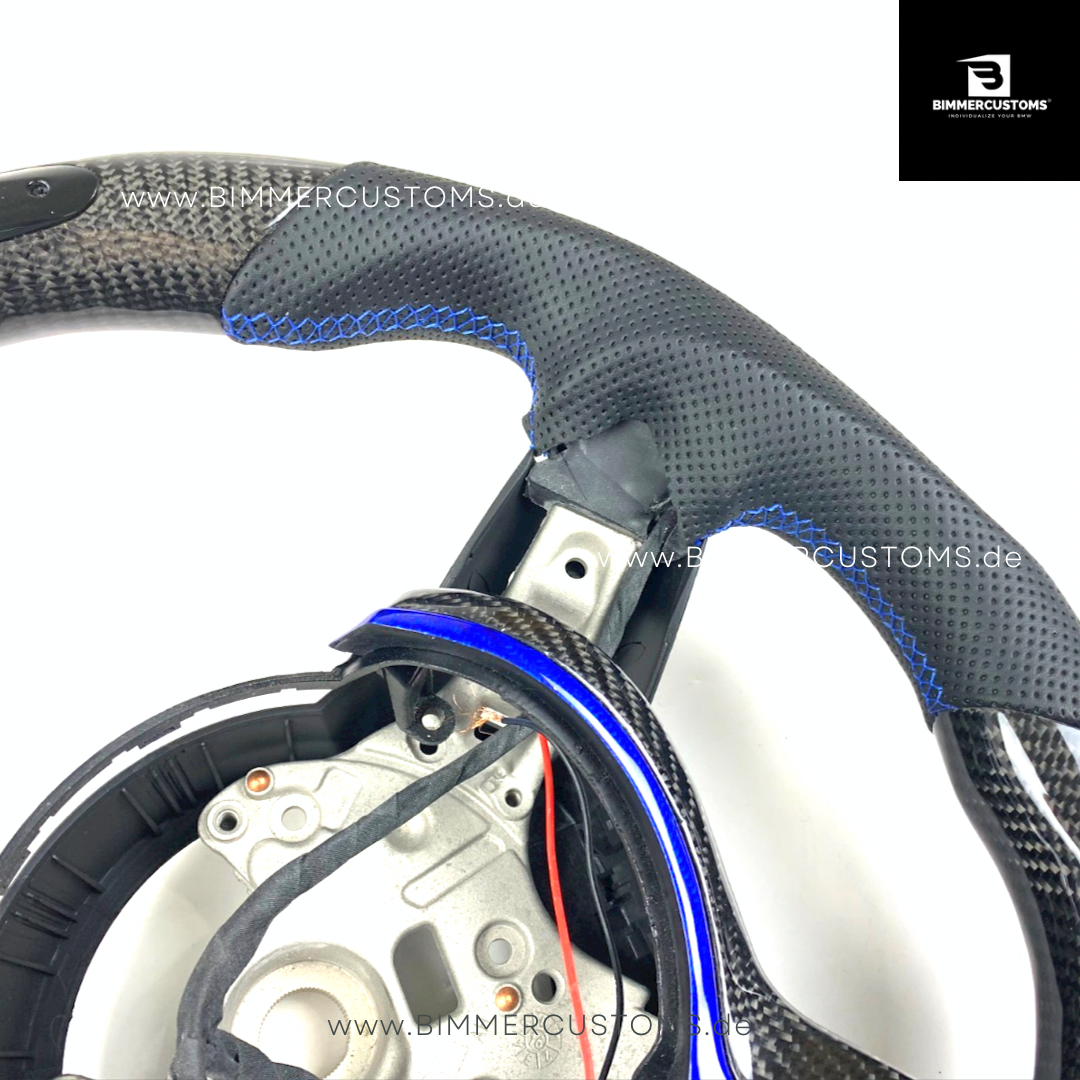 LEDER CARBONFIBER LENKRAD MIT RACE DISPLAY BLUE CARBON LINE PASSEND FÜR BMW M2 F87 M3 F80 M4 F82 F83 F20 F21 F22 F23 F30 F31 F32 F33 F36 Competition