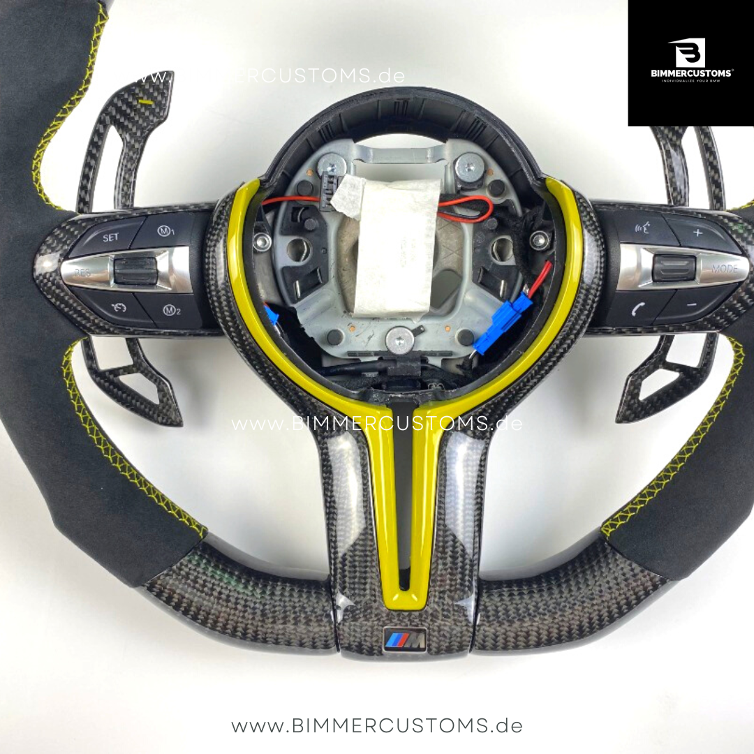 ALCANTARA CARBONFIBER LENKRAD MIT RACE DISPLAY YELLOW LINE PASSEND FÜR BMW M2 F87 M3 F80 M4 F82 F83 F20 F21 F22 F23 F30 F31 F32 F33 F36 Competition