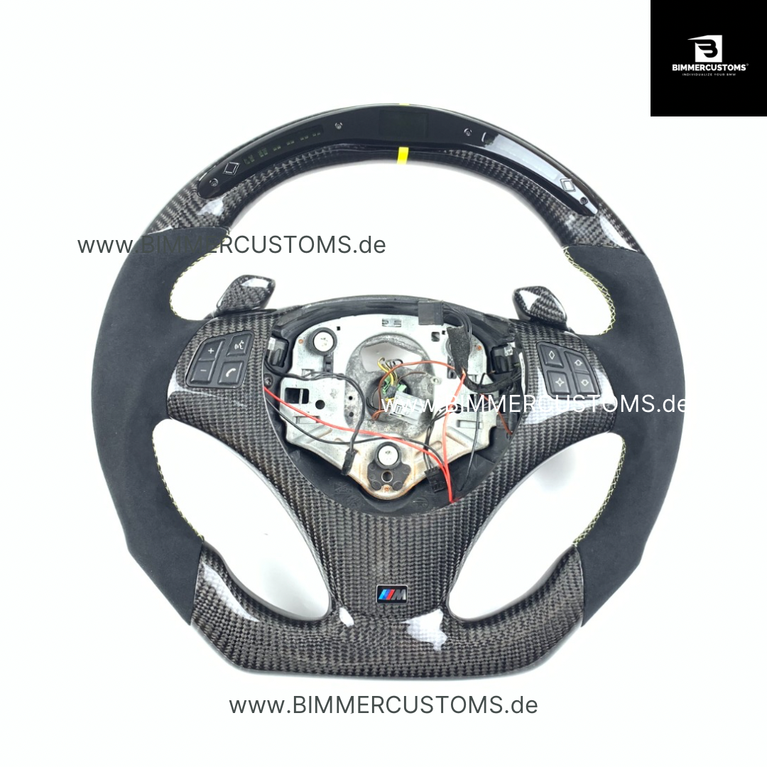 LEDER CARBONFIBER LENKRAD MIT RACE DISPLAY CARBON PASSEND FÜR BMW E90 E91 E92 E93