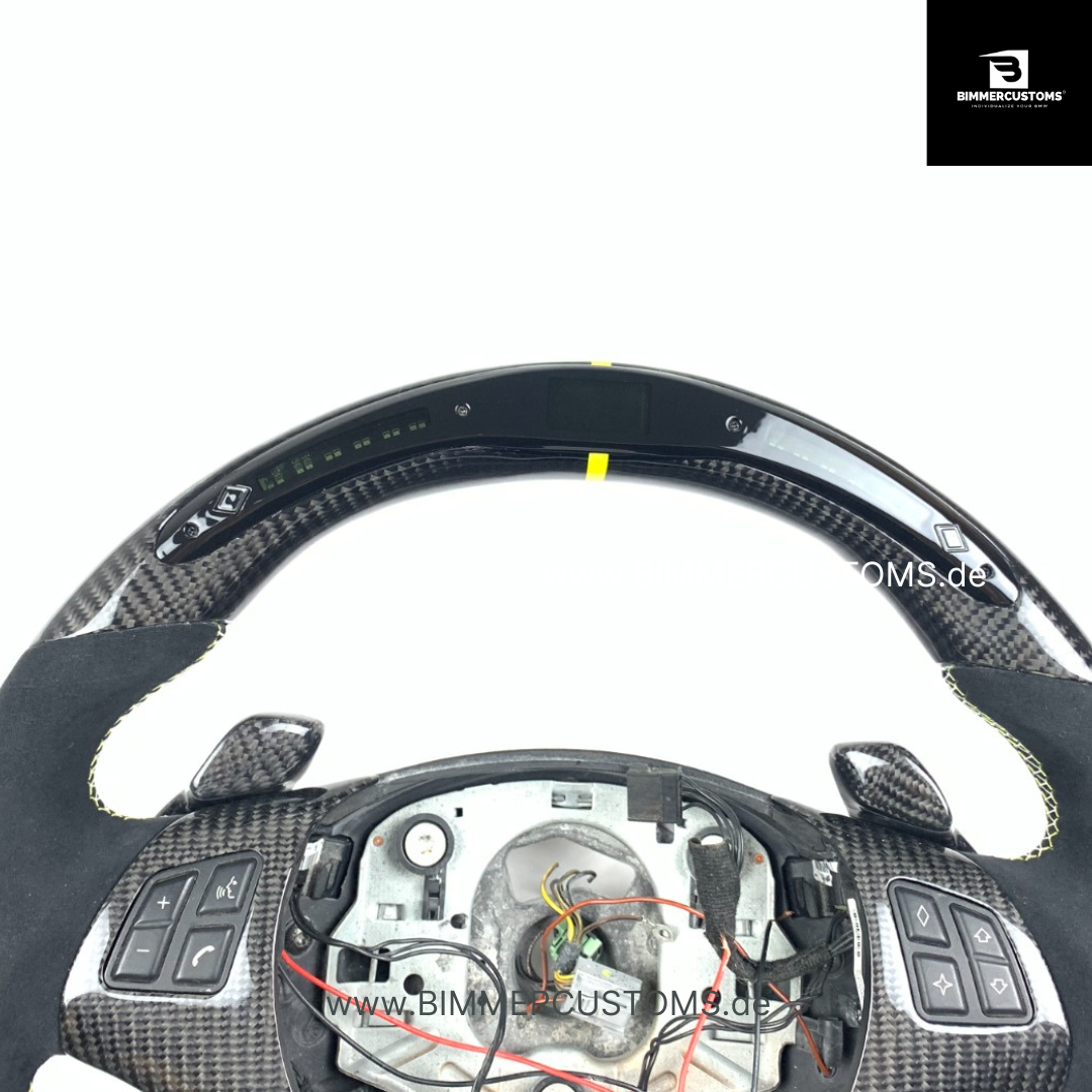 LEDER CARBONFIBER LENKRAD MIT RACE DISPLAY CARBON PASSEND FÜR BMW E90 E91 E92 E93
